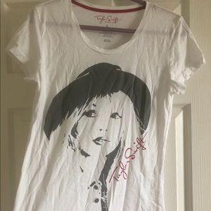 Taylor Swift tee
